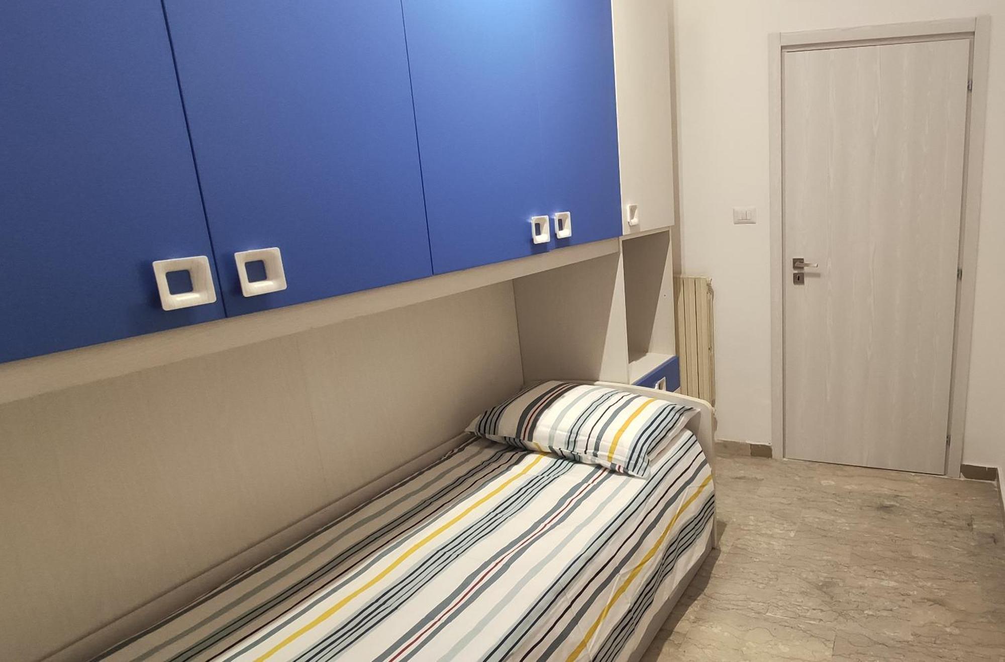 Hill Apartment *